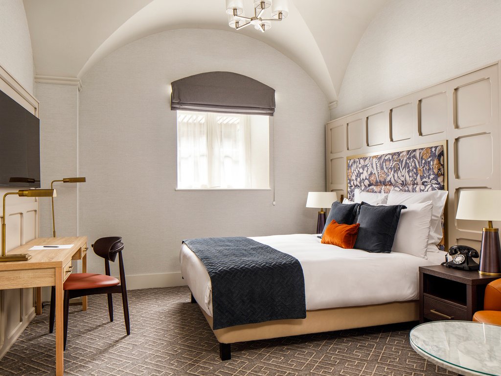 Luxurious Room